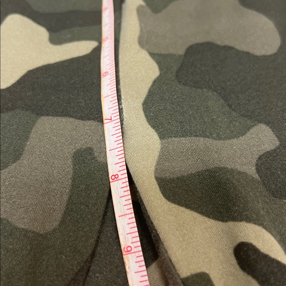 Pink Rose Textured  Camo Leggings Sz S - Picture 8 of 8